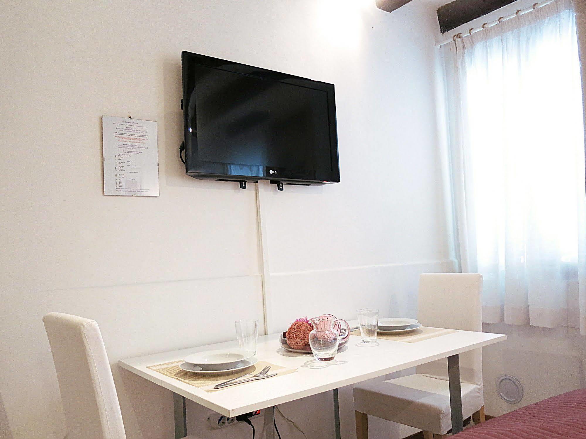 Da Mirella Apartment เวนิส ภายนอก รูปภาพ