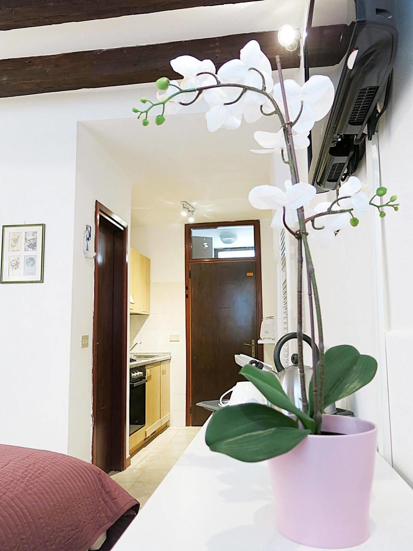 Da Mirella Apartment เวนิส ภายนอก รูปภาพ